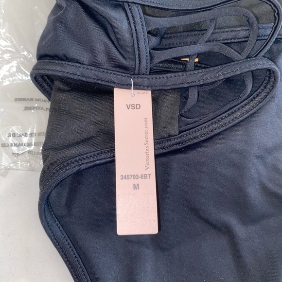 Bathing suit bottoms size medium - Picture 3 of 3